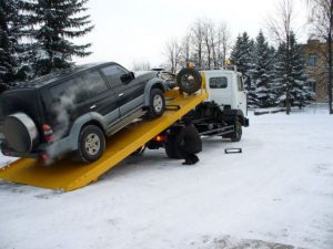 Когда вам нужна услуга автоэвакуатора в Киеве?