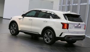 ВОЗМОЖНОСТИ И ОСОБЕННОСТИ АВТОМОБИЛЯ KIA SORENTO