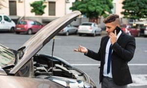 Вскрытие автомобилей: услуги по аварийному доступу